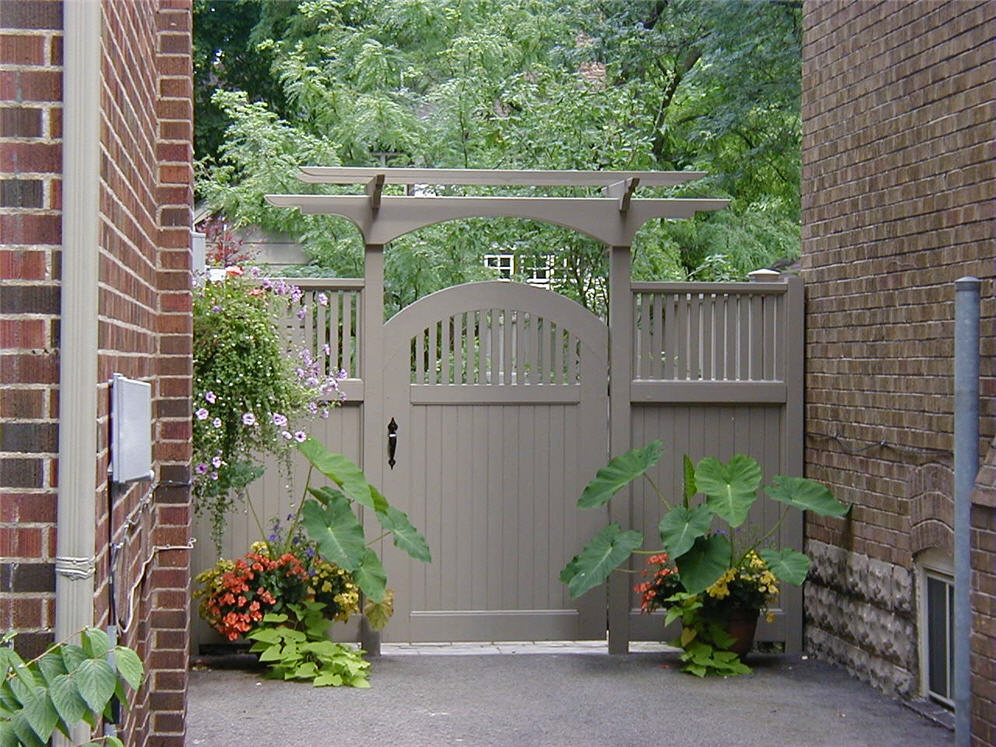 Gracious Living Fence and Gate