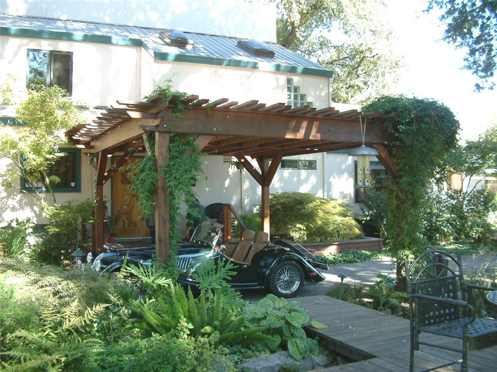 Redwood Front Entry Trellis